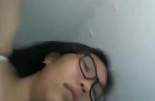 Bokep Indo SMA Pamer Toket Di Toilet Sekolah