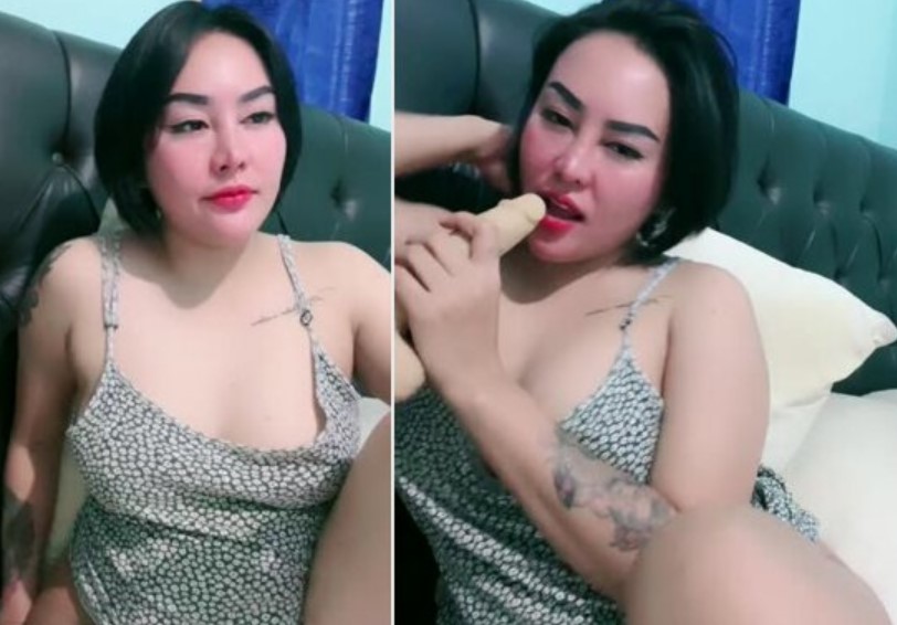 Malam Minggu Ngecrot Sama Tante Kina
